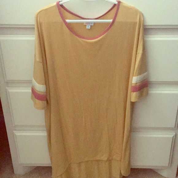 LuLaRoe Tops - Lularoe Irma
